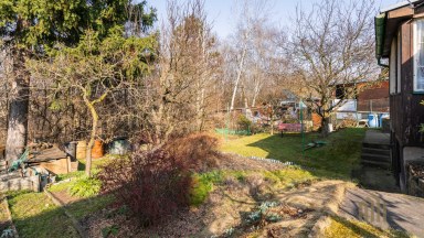 Nabídka přenechání pronájmu zahrádky s chatou v Praze 3 – Na Balkáně