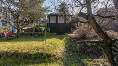 Nabídka přenechání pronájmu zahrádky s chatou v Praze 3 – Na Balkáně